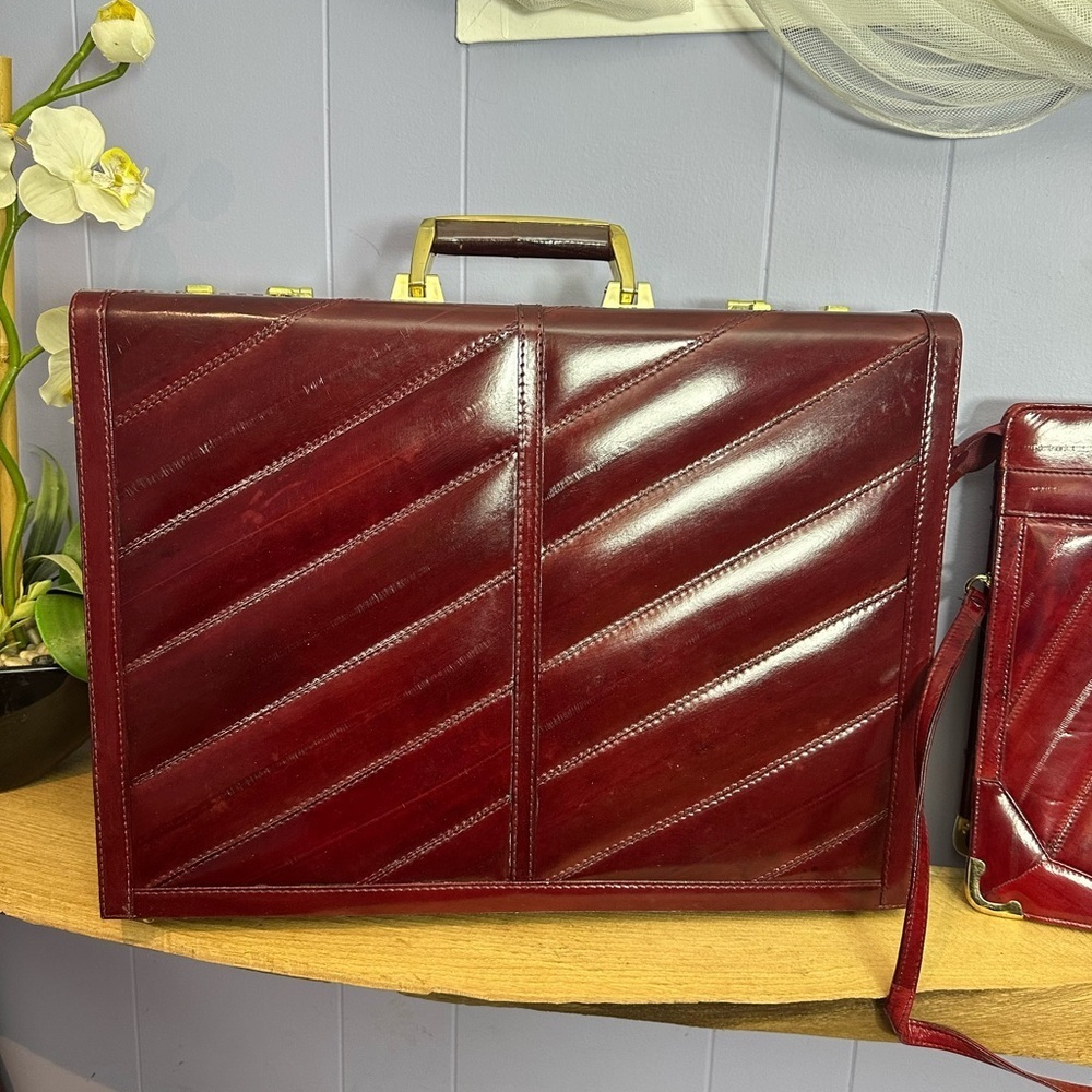 Elegant Burgundy EEL skin vintage Attaché SET - Picture 8 of 15